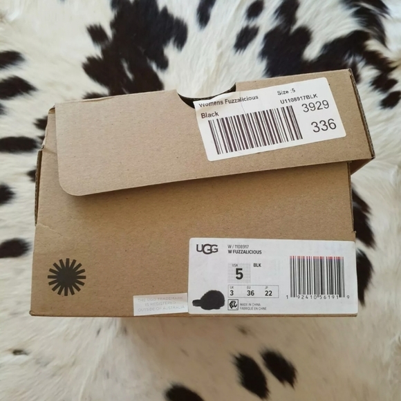 Authentic UGG Fuzzalicious Sheepskin Shearling Soft Fur Fluffy Slippers AU 5 - Picture 2 of 12